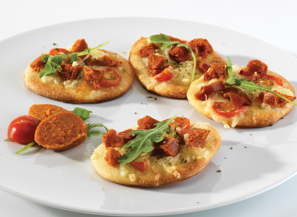 MINI PIZZAS COM CHOURIÇO VEGETAL